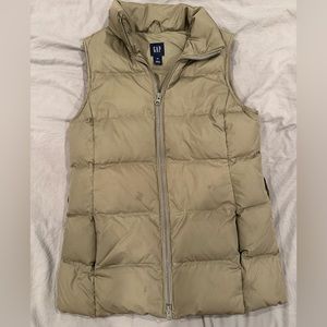Gap (green) puffer vest, size XS